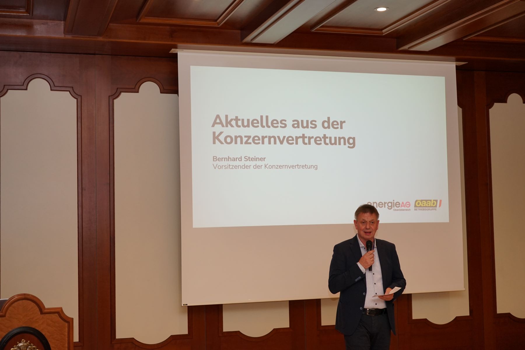 Bernhard Steiner berichtet über aktuelle Themen aus der Betriebsratsarbeit.